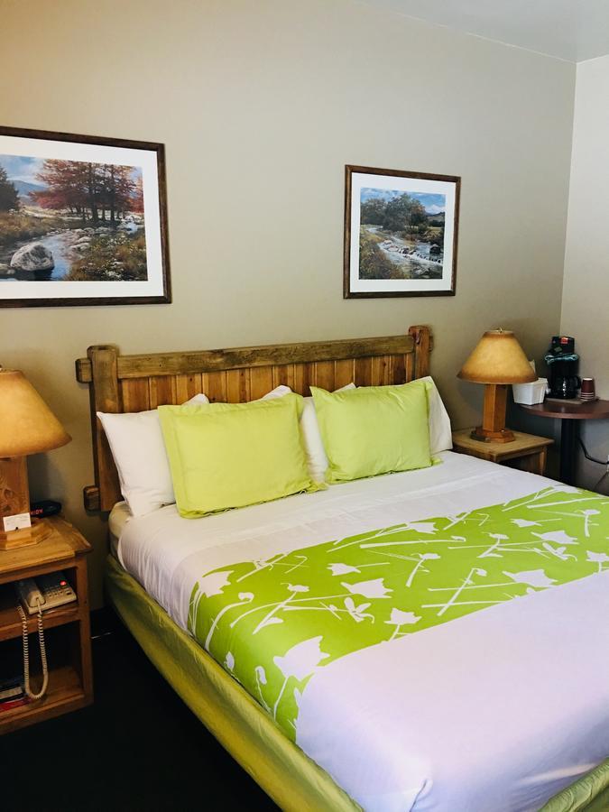 Boulder Creek Inn Donnelly Esterno foto