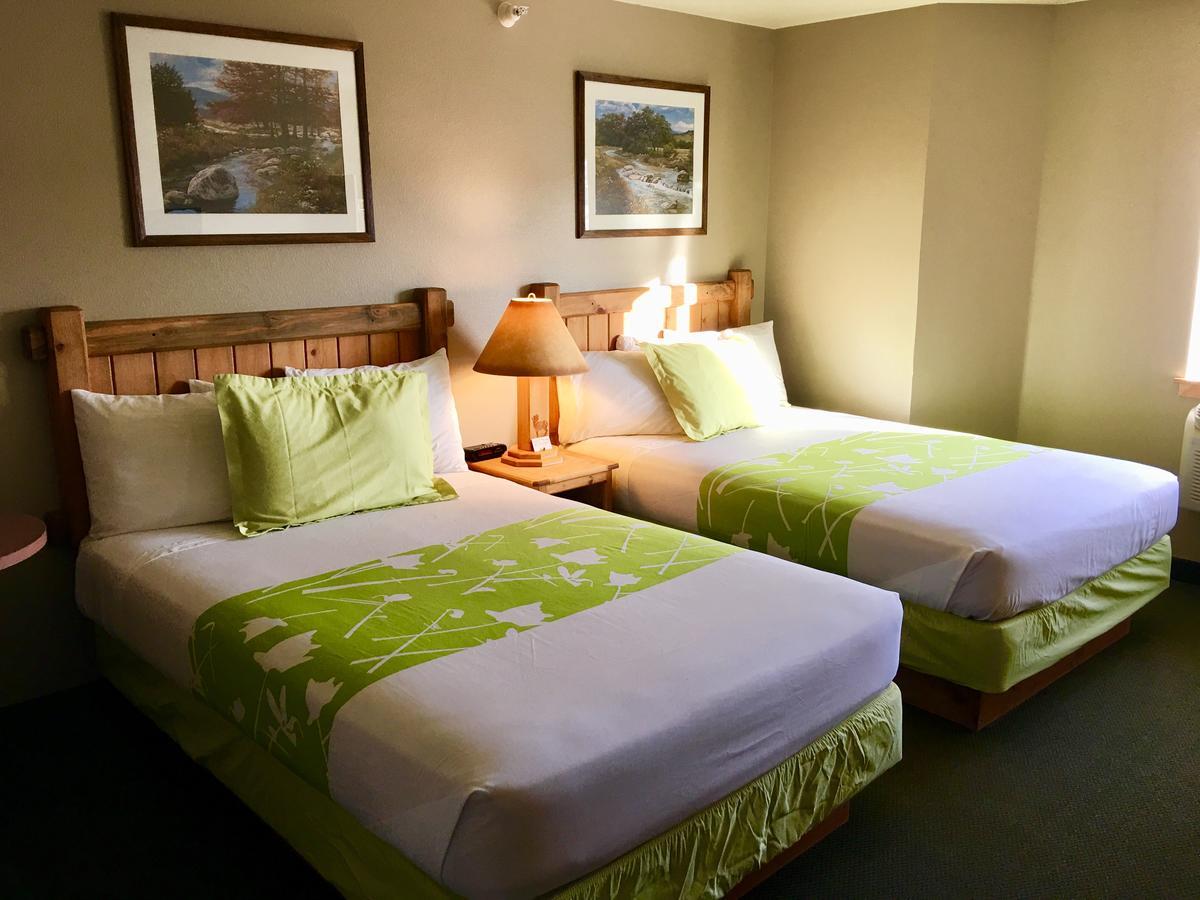 Boulder Creek Inn Donnelly Esterno foto